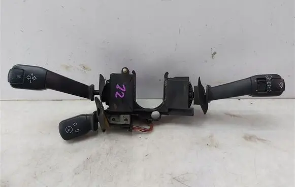 BMW 5 E39 Indicator stalk 8352172