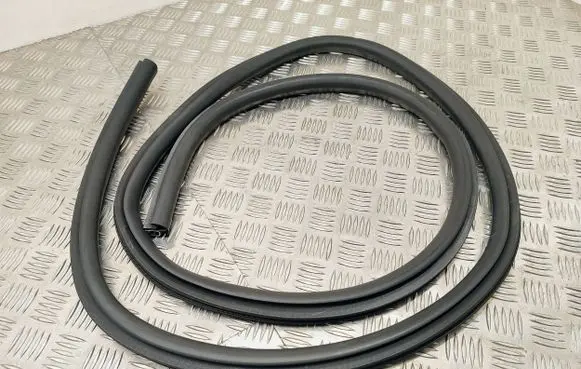 Ford Focus Front door rubber seal JX7BA20708AF JX7BA20708