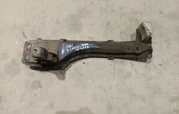 Toyota Corolla Verso E121 Front subframe 