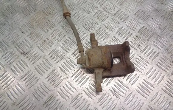 Chevrolet Lacetti Rear brake caliper