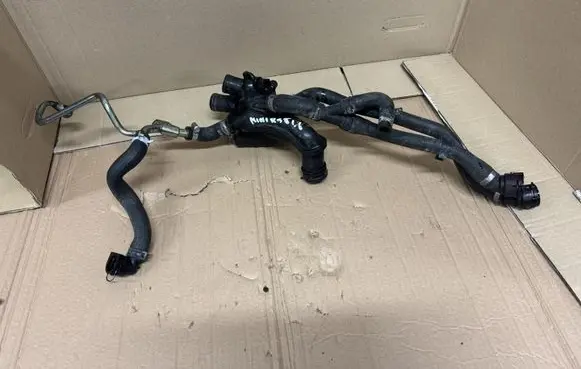 Mini One - Cooper Coupe R56 Thermostat housing 7534521