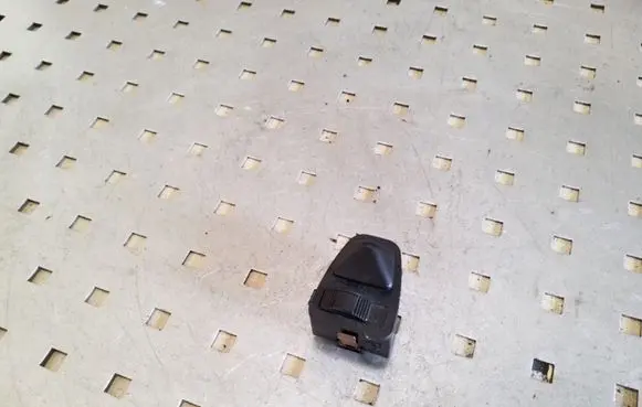 BMW 3 E46 Wing mirror switch 613183736919