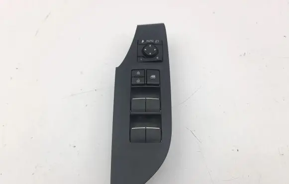 Toyota RAV 4 (XA50) Electric window control switch 8404042050