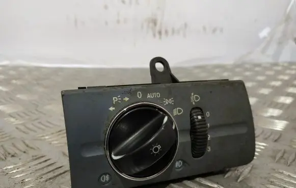 Mercedes-Benz E W211 Light switch 2115450304