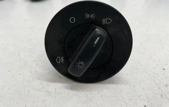 Skoda Octavia Mk3 (5E) Light switch 1Z0941431F