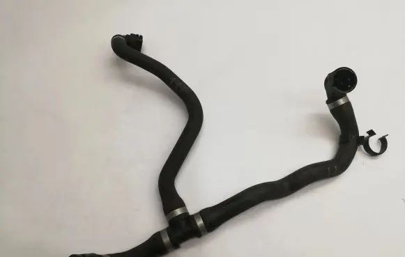BMW 1 E81 E87 Engine coolant pipe/hose