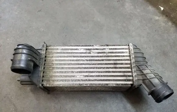 Peugeot 5008 Intercooler radiator 9673015780