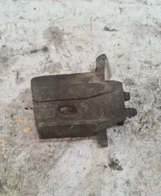 Toyota Prius (XW20) Front brake caliper