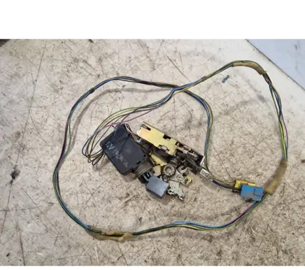 Volkswagen II LT Front door lock 40620579 122004