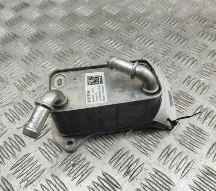 Volvo XC40 Engine oil radiator 31439996