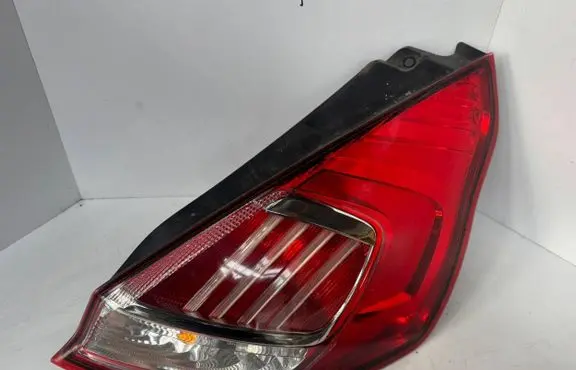 Ford Fiesta Rear/tail lights C1BB13404B