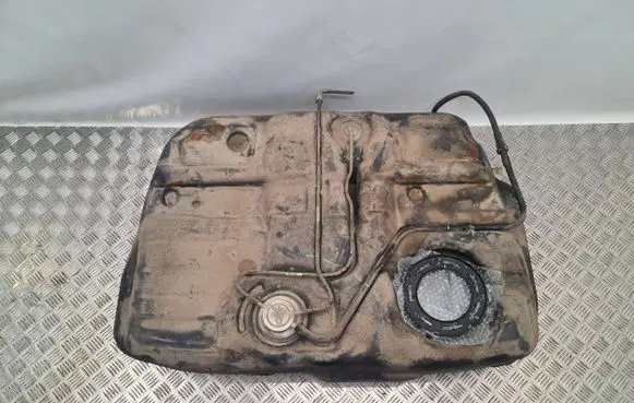 Fiat Freemont Fuel tank 04766083AA 1130055 04766090AA