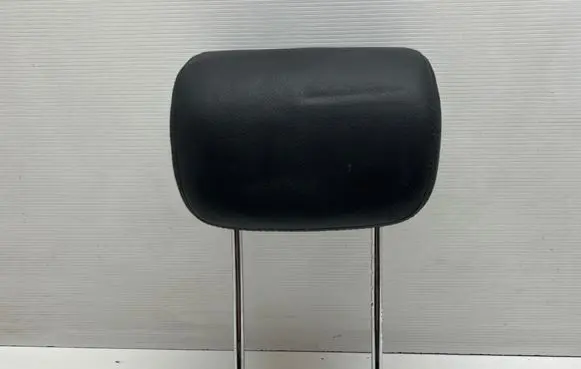 Mercedes-Benz ML W163 Rear seat headrest 
