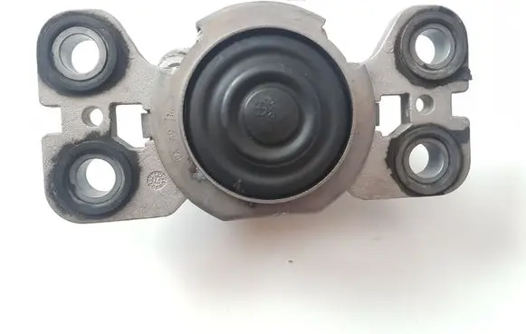 Volvo V70 Engine mount bracket 3131687502
