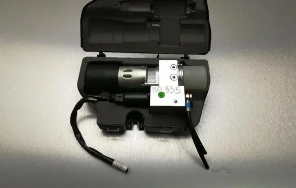 Mercedes-Benz R W251 Air suspension compressor/pump A2518000148 MB335