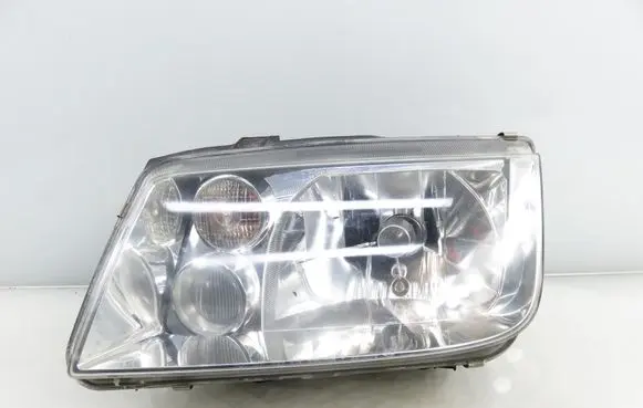 Volkswagen Bora Headlight/headlamp 