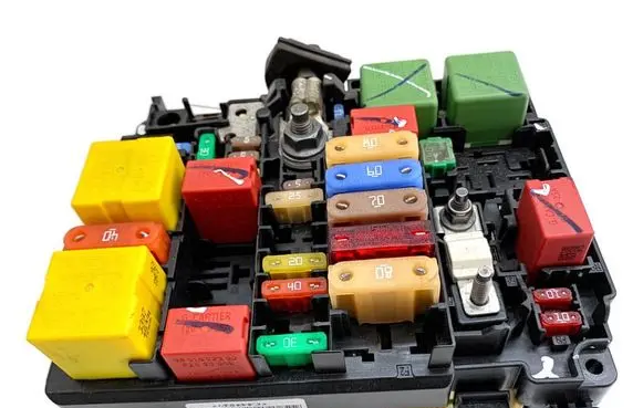 Peugeot 2008 I Fuse box set 9804848480
