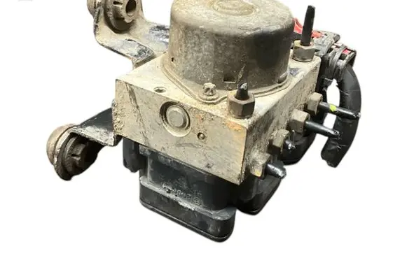 Skoda Fabia Mk3 (NJ) ABS Pump 6R0907379AR 6R0907379AQ