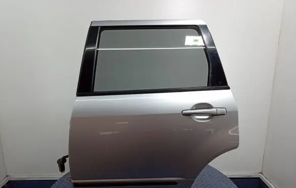 Mitsubishi Outlander Rear door