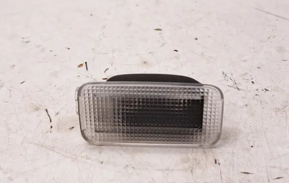 Toyota Avensis T270 Front door interior light 8133005050
