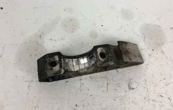 Audi Q7 4L Engine mounting bracket 7L0411063B AW6082 001023377