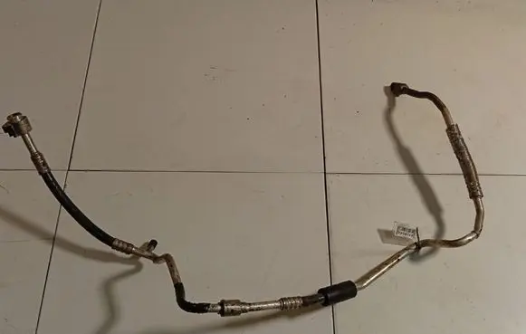 Skoda Fabia Mk2 (5J) Air conditioning (A/C) pipe/hose 