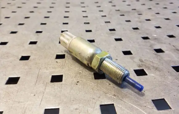 Clutch pedal sensor
