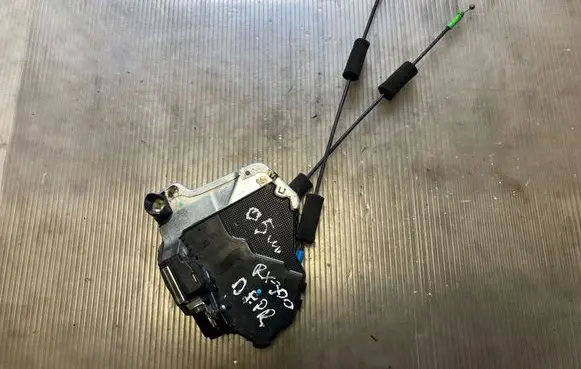 Front door lock