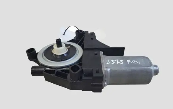 Volvo XC60 Rear door window regulator motor 091216 966264101