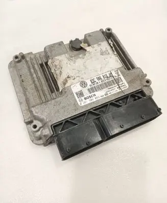 Volkswagen Golf VI Engine control unit/module 03C906016AM 03C907309A 0261S06083