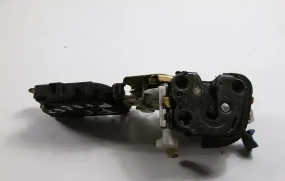 Subaru Forester SF Front door lock