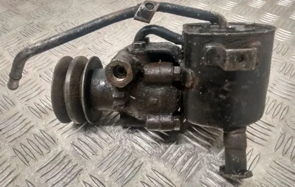 Mazda 626 Power steering pump