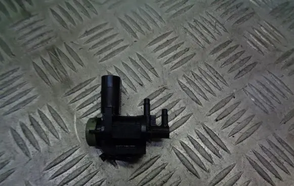 Seat Leon (1M) Vacuum valve 1J0906283C
