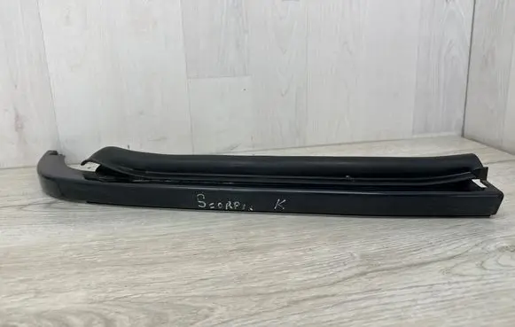 Under headlight/headlamp trim