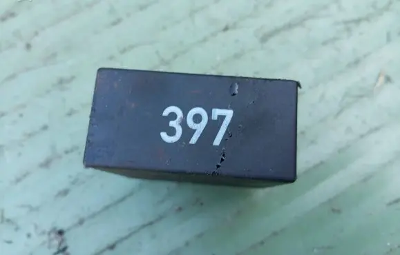 Volkswagen PASSAT B6 Other relay 8D0907701A D15502