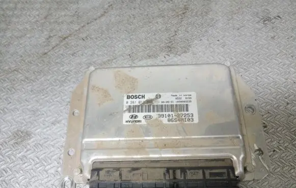 Hyundai Santa Fe Engine control unit/module 0281011635 3910127253