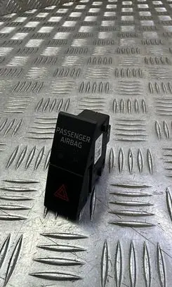 Skoda Octavia Mk3 (5E) Hazard light switch 5E0953507E