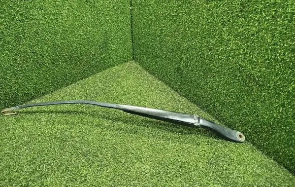 Nissan NV300 Front wiper blade arm 8200734776 13165