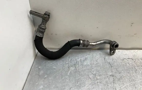 BMW 5 E60 E61 Oil cooling pipe 7560980