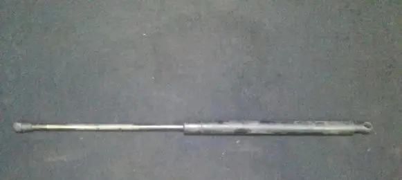 Volkswagen PASSAT B4 Tailgate/trunk strut/damper 3a9827550