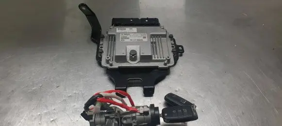 KIA Sportage Engine control unit/module 391102BAN9 86780329 0261S12435