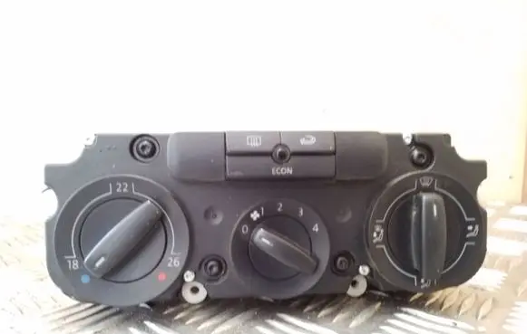 Volkswagen Golf Plus Climate control unit 74730900