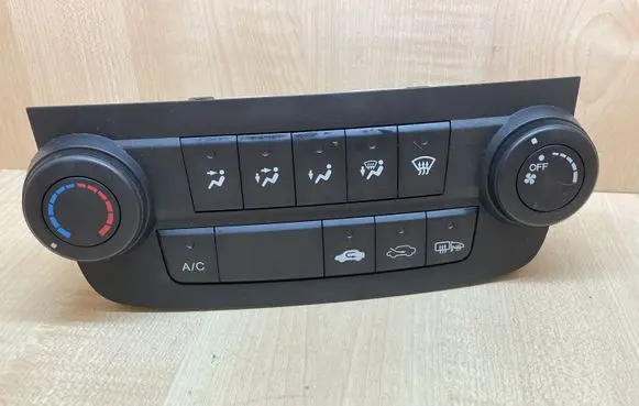 Honda CR-V Climate control unit 79500SWYE0 D07J7 HD19D