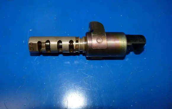Volvo XC90 Camshaft position sensor 79475980670