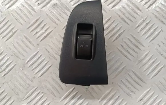 Toyota Avensis T250 Quarter vent window switch 7423105140 8481005050