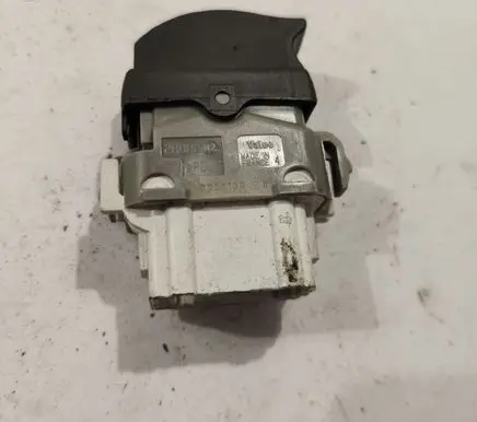 Renault Megane II Electric window control switch 220510C
