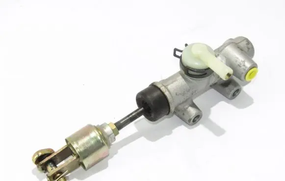 Toyota Avensis Verso Clutch slave cylinder 