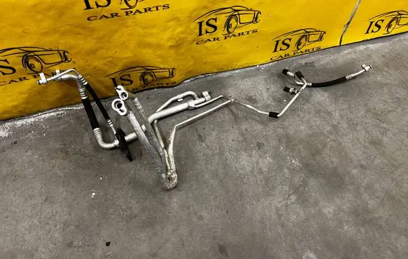 Mercedes-Benz GL X166 Air conditioning (A/C) pipe/hose A1668300300