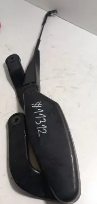 Mercedes-Benz E W211 Front wiper blade arm A2118201244 2118201244