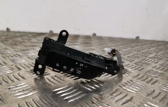 Toyota RAV 4 (XA50) Gear shift selector indicator 76L819RH